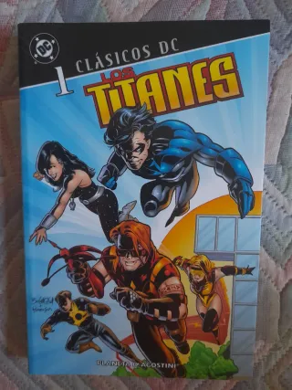 Cómic Trinidad Volumen 1 y Cómic Los Titanes.