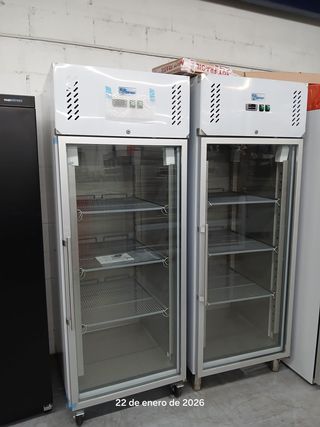 congelador vertical: móvil 742021936
