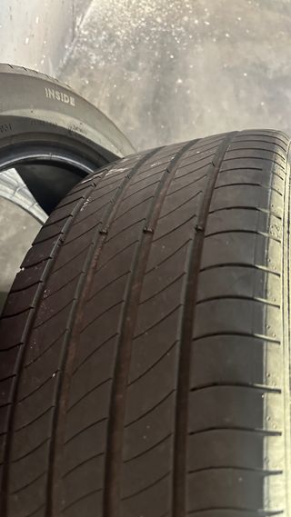 Neumáticos 235/50 R19 MICHELIN