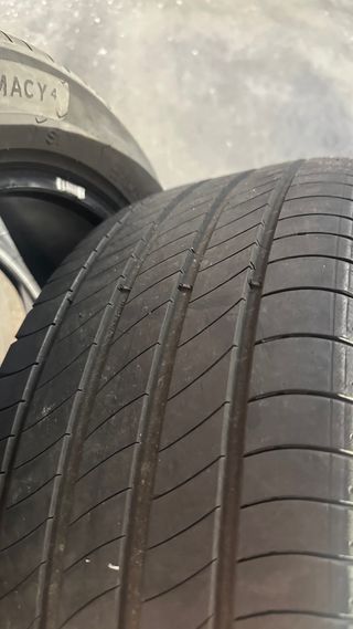 Neumáticos 235/50 R19 MICHELIN