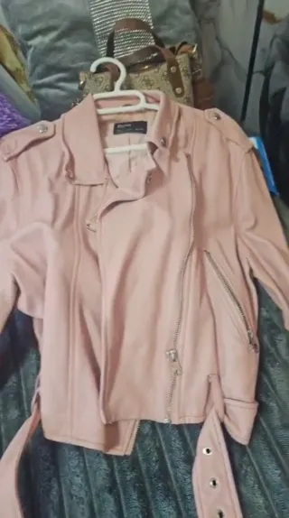 Cazadora piel rosa mujer