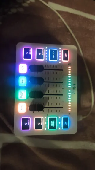 FIFINE SC3 - Tarjeta de Sonido / Mezclador