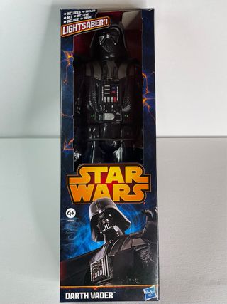 Figura Star Wars Darth Vader con sable de luz