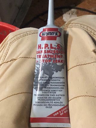 Aditivo suavizante para cambio marchas.