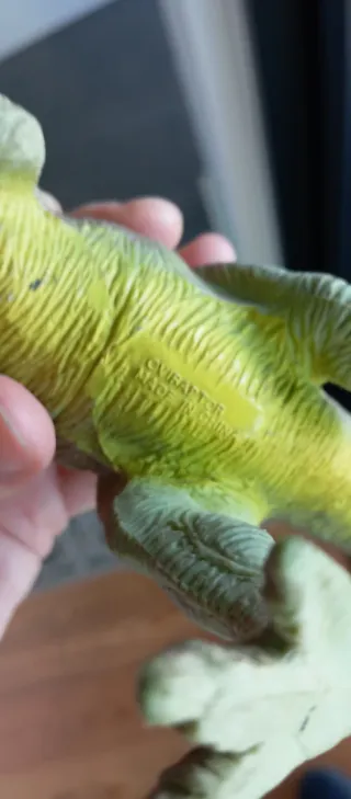 Dinossauro Oviraptor 24 cm