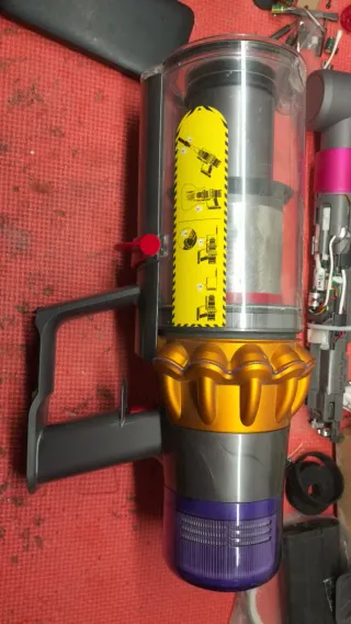 Aspirapolvere Dyson V11