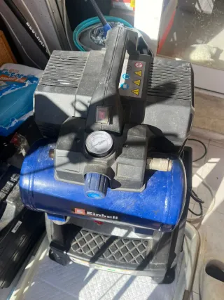 Compresor de aire Einhell azul