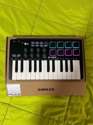 Focusrite Scarlett Solo y Teclado MIDI