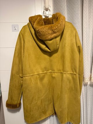 Abrigo mostaza con pelo ACCION CONCEPT Talla 42