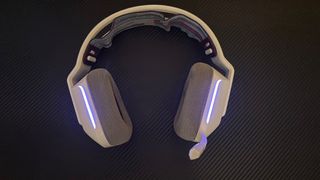 Auriculares Gaming Blancos con Luces LED