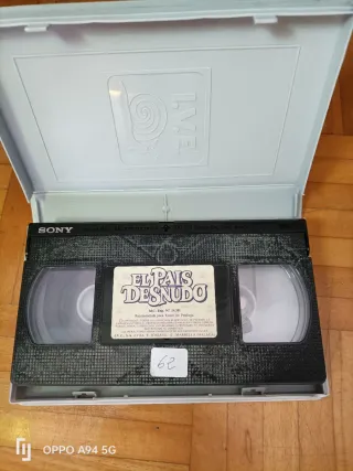 Película VHS El pais desnudo