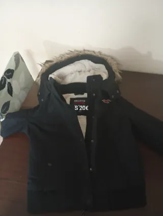 Chaqueta Hollister Negra Talla S