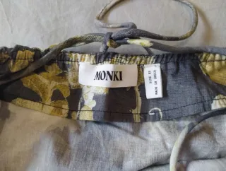 Vestido corto Monki floral