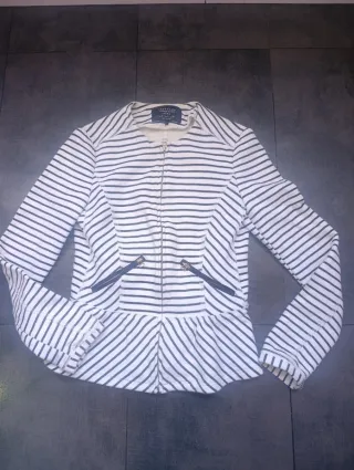 Americana Zara corte péplum Talla S