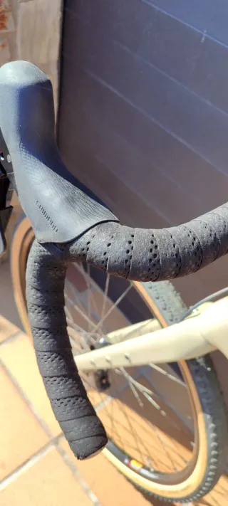 Cannondale Topstone 3 Carbon + llantas carretera