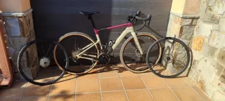 Cannondale Topstone 3 Carbon + llantas carretera