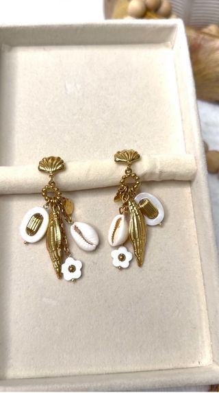 Pendientes dorados acero inoxidable conchas