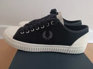 Zapatillas Fred Perry Negras y Blancas