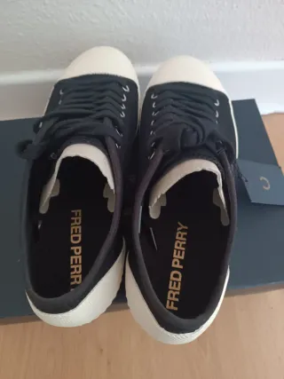 Zapatillas Fred Perry Negras y Blancas