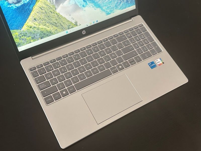 PORTATIL HP 15.6” i5 1335U 16GB RAM 512GB SSD afbeelding 2