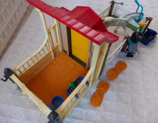 Playmobil 6935 Establo con Caballo y Jinete