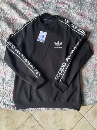 Felpa Adidas nera con logo