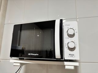 Microondas Orbegozo Blanco