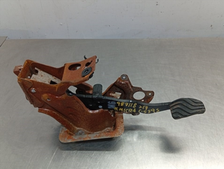 PEDAL EMBRAGUE NISSAN MICRA (K14) H4BB