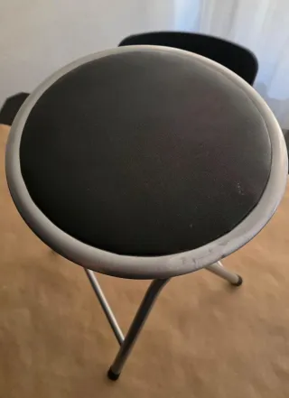 REBAJADO HOY! Taburete Plegable Acolchado Negro