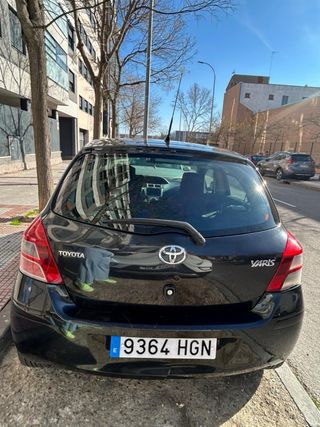 Toyota Yaris 2011
