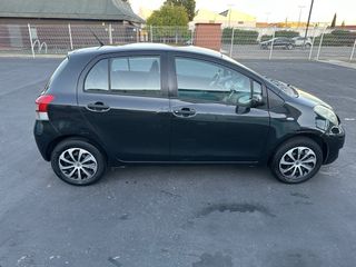 Toyota Yaris 2011
