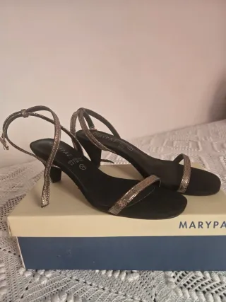 Sandalias Marypaz Negro/Dorado Talla 39