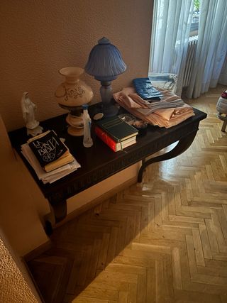 Mesa de madera antigua