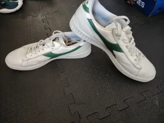 Zapatillas Diadora Blancas y Verdes