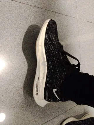 Zapatillas Nike Negras y Grises