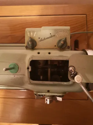 Máquina de Coser Refrey Transforma