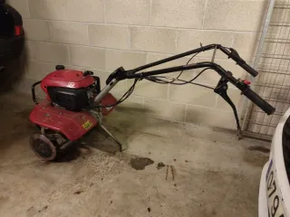 Motoazada Honda F220 Roja