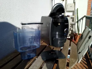 Cafetera Bosch Tassimo con dispensador