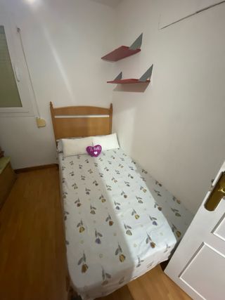 Se alquila habitacion