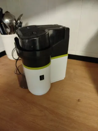 Exprimidor Cecotec casi nuevo