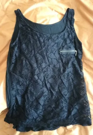 Top Negro Encaje con Cremallera