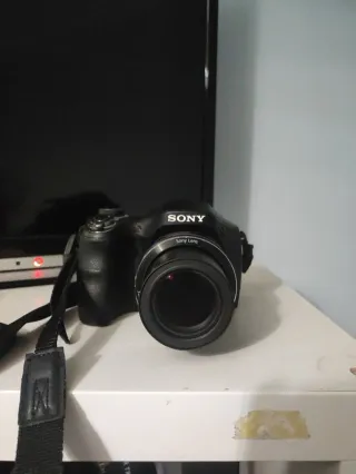 Cámara Sony Cybershot DSC-H300