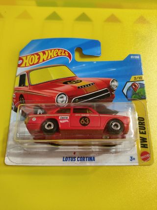 Hot Wheels Lotus Cortina Rossa 3/10