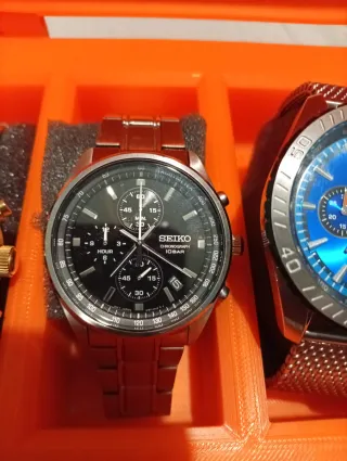 Lote 4 Relojes Guess, Seiko, Lotus, Daytona