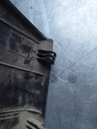 Tapa batería Hyosung Super Cab