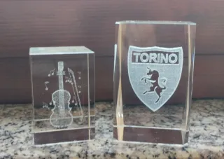 Coppia incisioni su cristallo: violino e toro