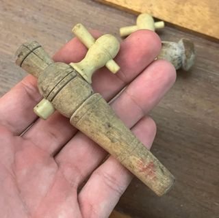 2 Torneiras Antigas Madeira Barril Vinho