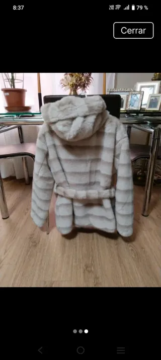 Abrigo de pelo beige y gris