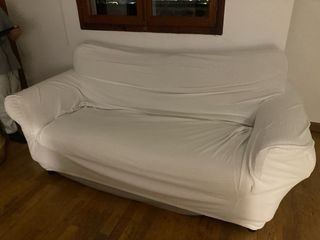 Sofá 2 plazas y reposapiés Ikea