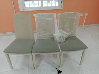 Sillas de tienda beige y gris